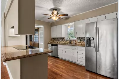 436 Topeka Drive, Woodway, TX 76712 - Photo 6
