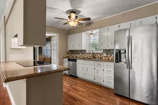 436 Topeka Dr, Woodway, TX 76712 - Photo 6