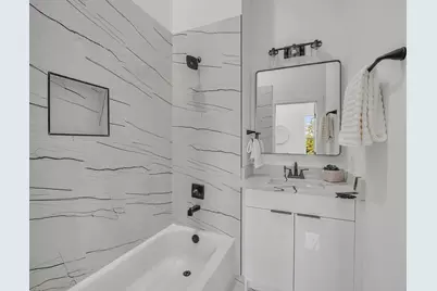 631 N Tyler Street #204, Dallas, TX 75208 - Photo 18