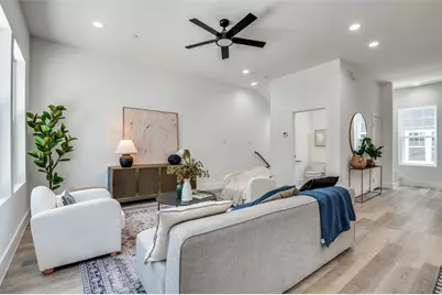631 N Tyler Street #204, Dallas, TX 75208 - Photo 1