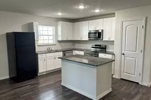 2927 Dorris St, Dallas, TX 75215 - Photo 2