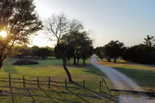 785 Tweedy Rd, Valley Mills, TX 76689 - Photo 4