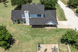 785 Tweedy Rd, Valley Mills, TX 76689 - Photo 2