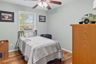 712 S Grand St, Wolfe City, TX 75496 - Photo 24