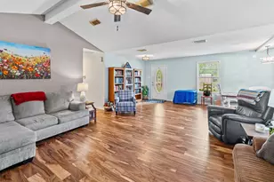 712 S Grand St, Wolfe City, TX 75496 - Photo 12