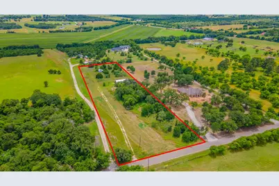 000 Wiggins Road, West, TX 76691 - Photo 1