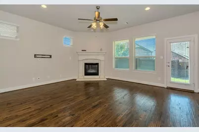 307 Palacio Street, Irving, TX 75039 - Photo 4