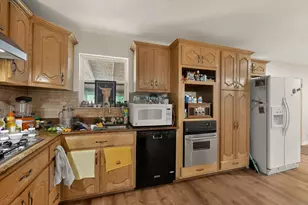 12207 Queen Dr, Balch Springs, TX 75180 - Photo 14