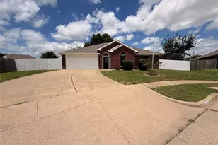 2131 Post Wood Ln, Arlington, TX 76018 - Photo 2