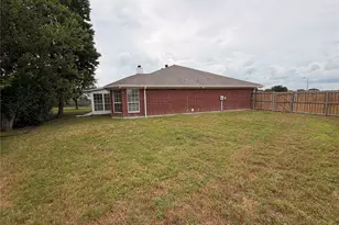 2131 Post Wood Ln, Arlington, TX 76018 - Photo 22