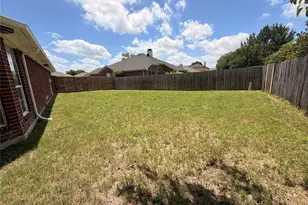 2131 Post Wood Ln, Arlington, TX 76018 - Photo 24