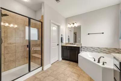 1020 Crest Breeze Drive, Fort Worth, TX 76052 - Photo 24
