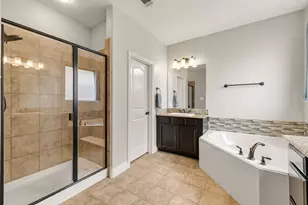 1020 Crest Breeze Dr, Fort Worth, TX 76052 - Photo 24