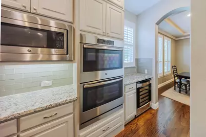 4653 Bronco Boulevard, Carrollton, TX 75010 - Photo 10
