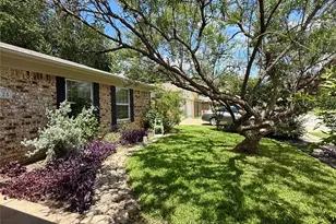 6425 Old Mill Cir, Watauga, TX 76148 - Photo 8