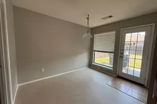 10456 Fossil Hill Dr, Fort Worth, TX 76131 - Photo 6