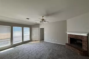 10456 Fossil Hill Dr, Fort Worth, TX 76131 - Photo 2