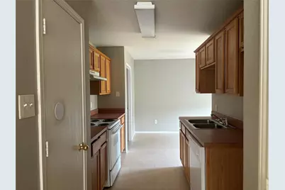 10456 Fossil Hill Drive, Fort Worth, TX 76131 - Photo 4