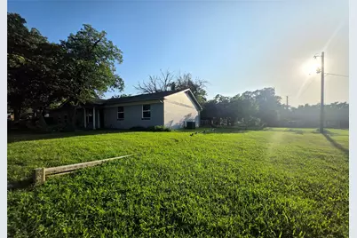 417 Cedarwood Street, Azle, TX 76020 - Photo 4
