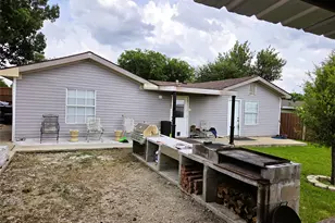 13973 Bee St, Farmers Branch, TX 75234 - Photo 36