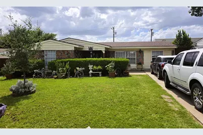 13973 Bee Street, Farmers Branch, TX 75234 - Photo 2