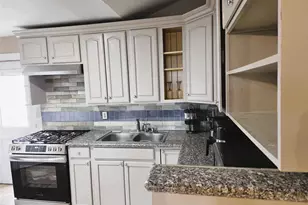 13973 Bee St, Farmers Branch, TX 75234 - Photo 6