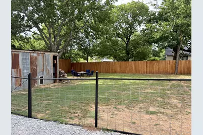 606 S Hubbard Street, Alvord, TX 76225 - Photo 4