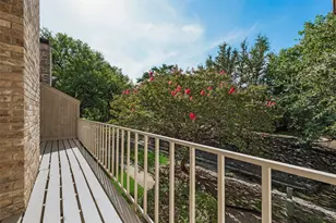 5814 Meadow Wood Ln, Fort Worth, TX 76112 - Photo 16