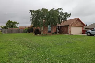 836 Airport Rd, Reno, TX 75462 - Photo 2