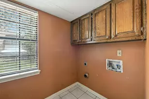 300 St Emelion Ct, Irving, TX 75038 - Photo 6