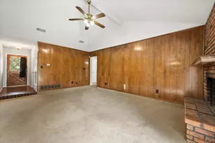 5903 Spring Hill Ct, Arlington, TX 76016 - Photo 6