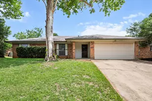 5903 Spring Hill Ct, Arlington, TX 76016 - Photo 1