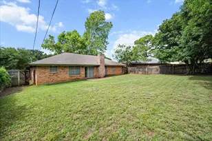 5903 Spring Hill Ct, Arlington, TX 76016 - Photo 2