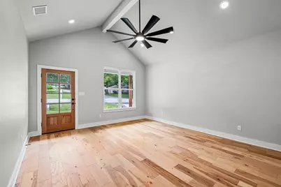 1010 Mustang Trail, Granbury, TX 76049 - Photo 10