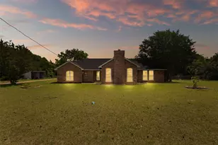 1940 Elm Creek Ln, Midlothian, TX 76065 - Photo 2