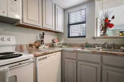 2300 Bamboo Drive #N211, Arlington, TX 76006 - Photo 4