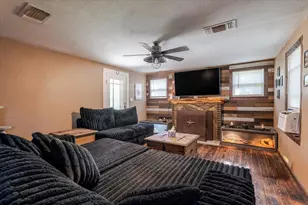 2105 Indian Creek Rd, Mineral Wells, TX 76067 - Photo 12