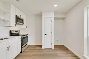 1032 Pleasant Valley Ln, Arlington, TX 76015 - Photo 8
