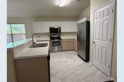 1803 Sea Gull Drive, Dallas, TX 75051 - Photo 4