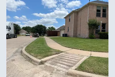 6701 Kinross Drive, Arlington, TX 76002 - Photo 12