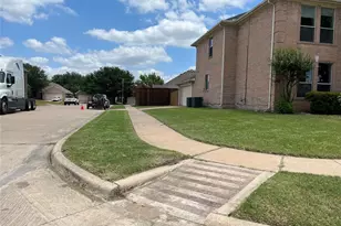 6701 Kinross Dr, Arlington, TX 76002 - Photo 12