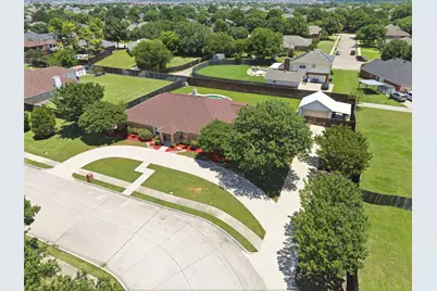 6806 Burning Bush, Sachse, TX 75048 - Photo 2