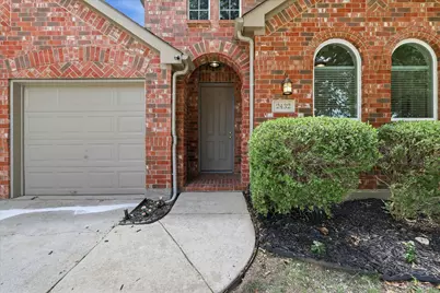 2432 Chesterwood Drive, Little Elm, TX 75068 - Photo 2