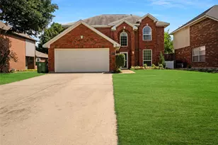 1803 Hunters Ridge Dr, Grapevine, TX 76051 - Photo 2