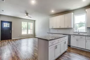 3306 Cedar St, Greenville, TX 75401 - Photo 2