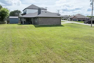 2123 Christine Dr, Granbury, TX 76048 - Photo 32