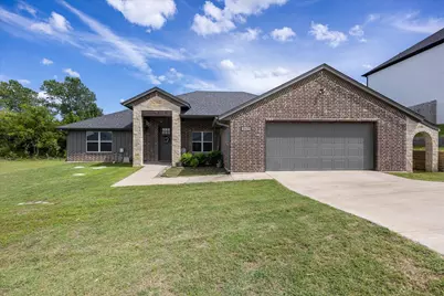 2123 Christine Drive, Granbury, TX 76048 - Photo 2