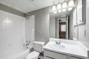 1122 Millview Dr, Arlington, TX 76012 - Photo 12