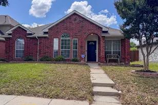 2201 Silverthorn Ln, Flower Mound, TX 75028 - Photo 2