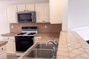 2201 Silverthorn Ln, Flower Mound, TX 75028 - Photo 14